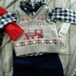 Newborn 4 piece and 2 onsies